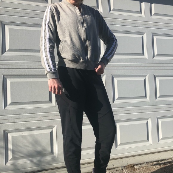 Grey sweater - Picture 3 of 5